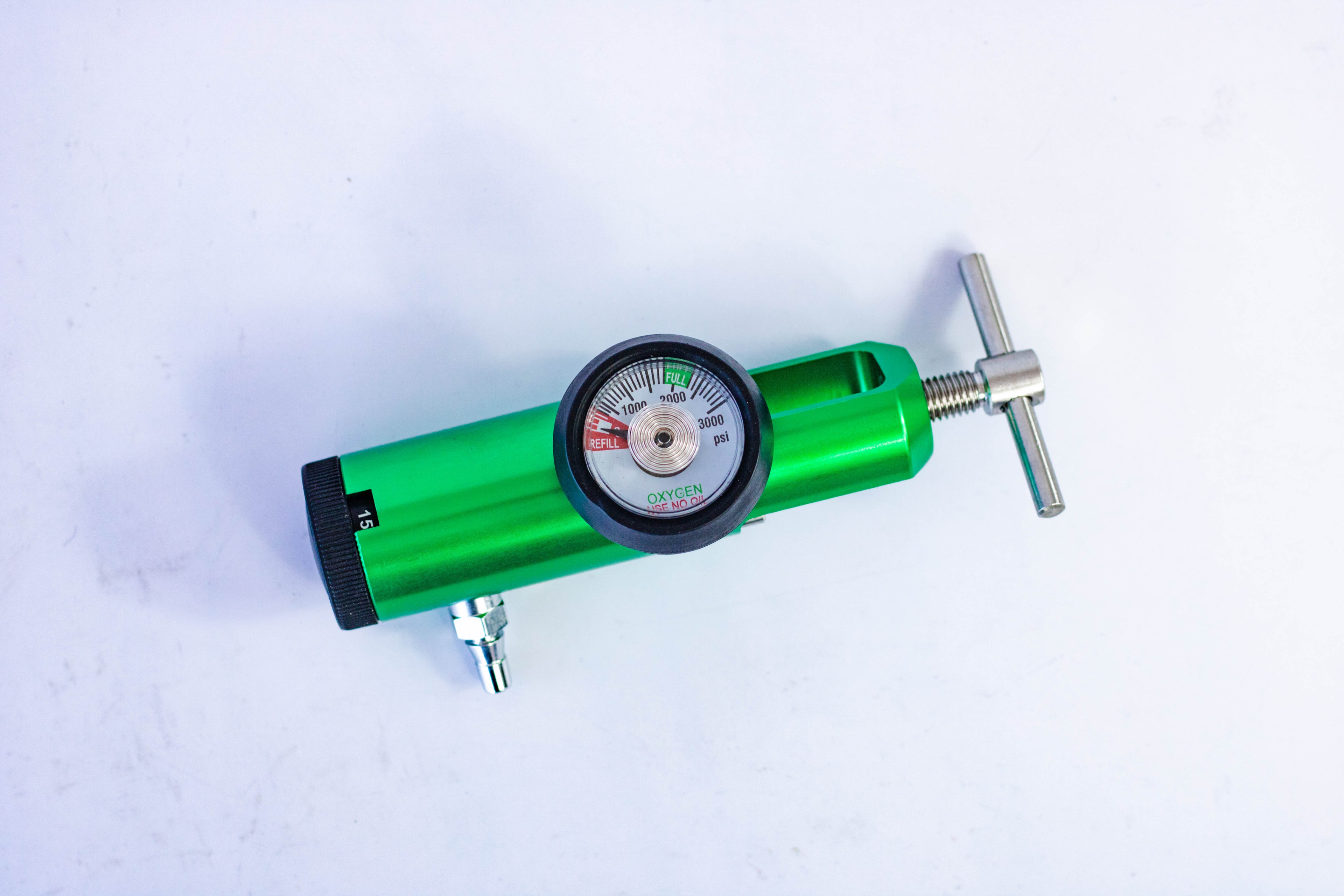 Regulador Mini CGA870 Yugo Oxigeno 0.5-15LPM